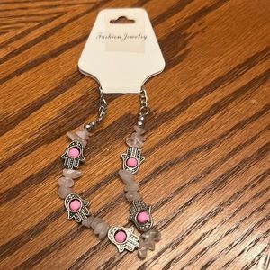 NWT WOMEN FASHION JEWELRY SMALL PRECIOUS STONES GOD’S HAND SILVERTONE BRACELET.